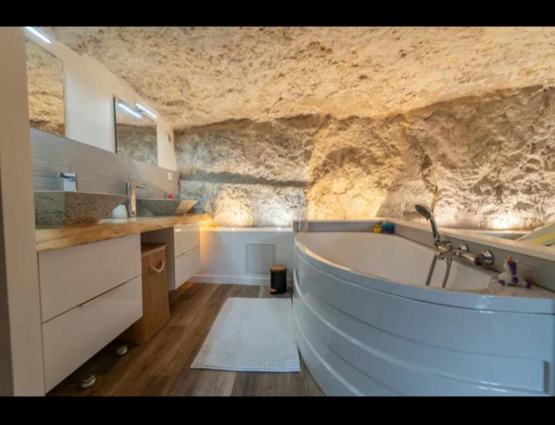 Maison Troglodyte Пуатье Экстерьер фото